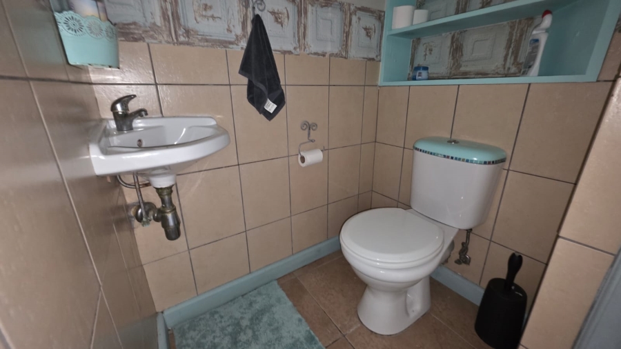 4 Bedroom Property for Sale in Heatherlands Western Cape